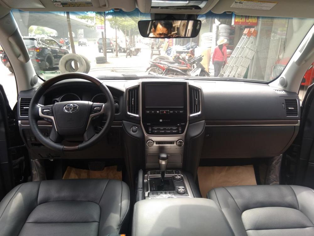 Toyota Land Cruiser V8 5.7   2016 - Cần bán xe Toyota Land Cruiser V8 5.7 nhập Mỹ 2017, màu đen, nhập khẩu nguyên chiếc