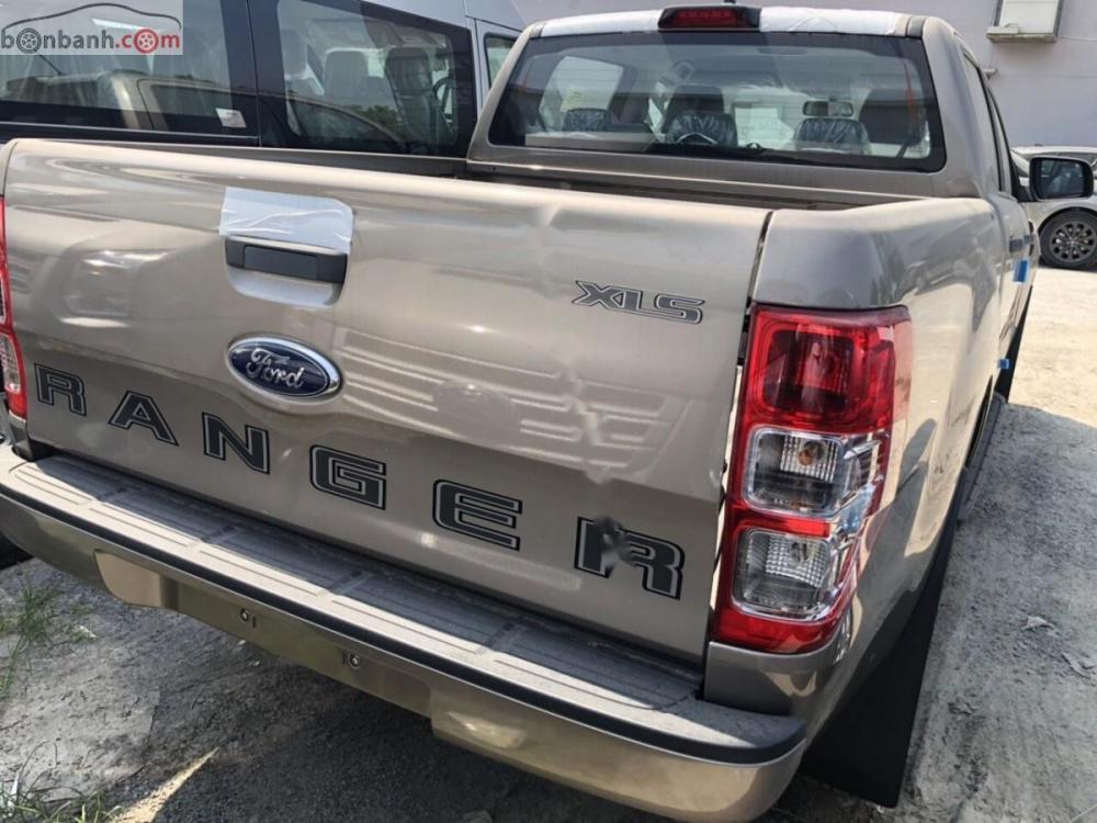 Ford Ranger XLS 2.2L 4x2 MT 2018 - Bán Ford Ranger XLS 2.2L 4x2 MT năm sản xuất 2018, màu vàng, xe nhập, 630 triệu