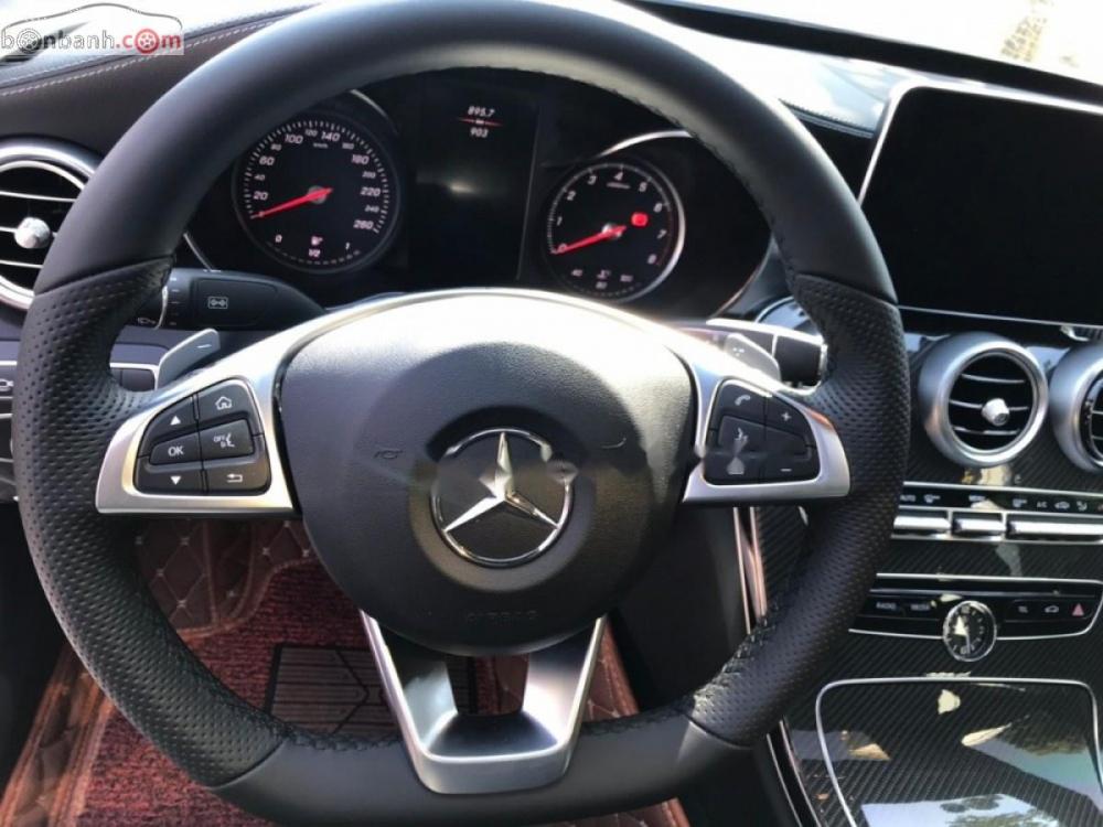 Mercedes-Benz C class C300 AMG 2018 - Cần bán xe Mercedes C300 AMG đời 2018, màu trắng giá tốt