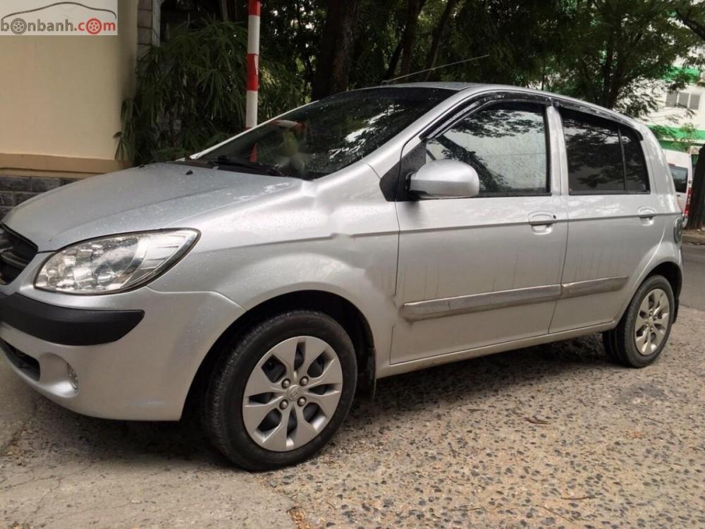 Hyundai Getz 1.1 MT 2010 - Bán gấp Hyundai Getz 1.1 MT sản xuất 2010, màu bạc, nhập khẩu