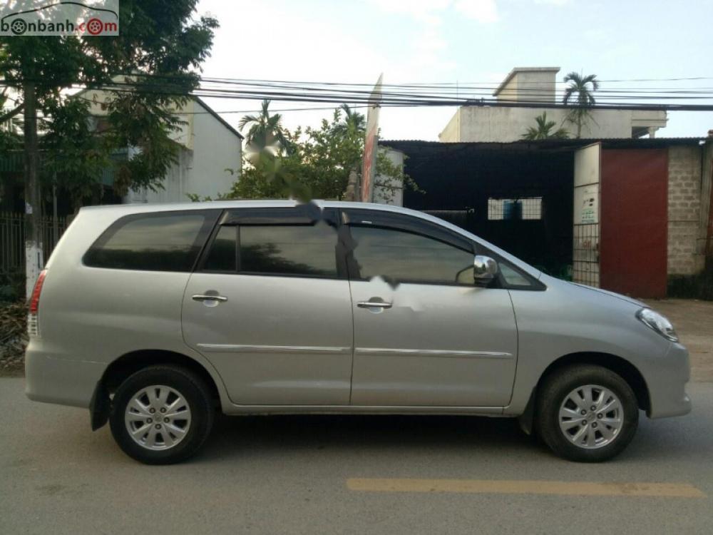 Toyota Innova 2.0G 2010 - Bán Toyota Innova 2.0G đời 2010, màu bạc, giá tốt