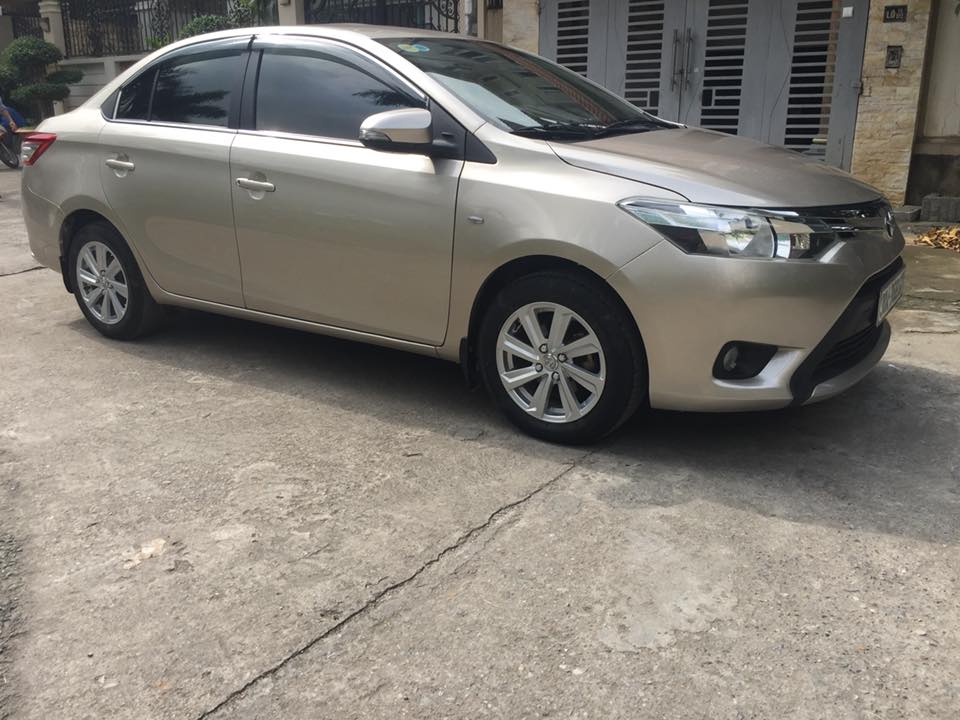 Toyota Vios E 2014 - Vios 2014 vàng cát, xe chính chủ gia đình tôi đi, xe cam kết chất lượng