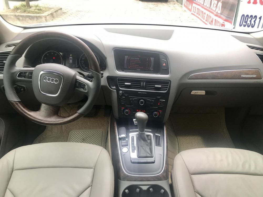 Audi Q5 2011 - Bán Audi Q5 model 2012, màu bạc, nhập khẩu