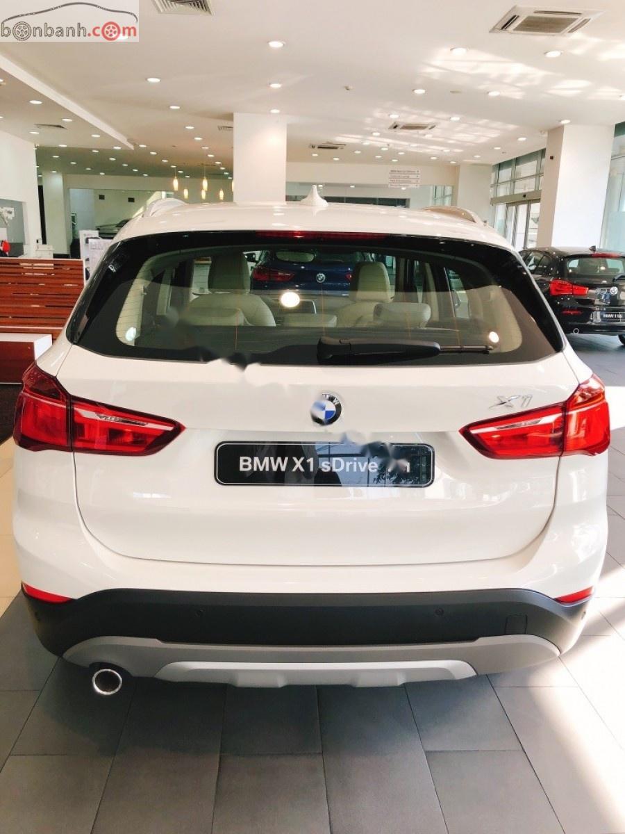 BMW X1 sDrive18i 2018 - Bán ô tô BMW X1 sDrive18i đời 2018, màu trắng, xe nhập