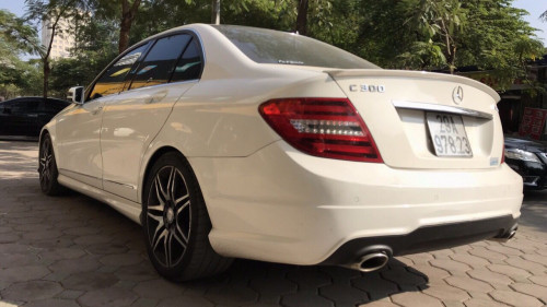 Mercedes-Benz C class C300 2013 - Cần bán xe Mercedes C300 năm sản xuất 2013, màu trắng