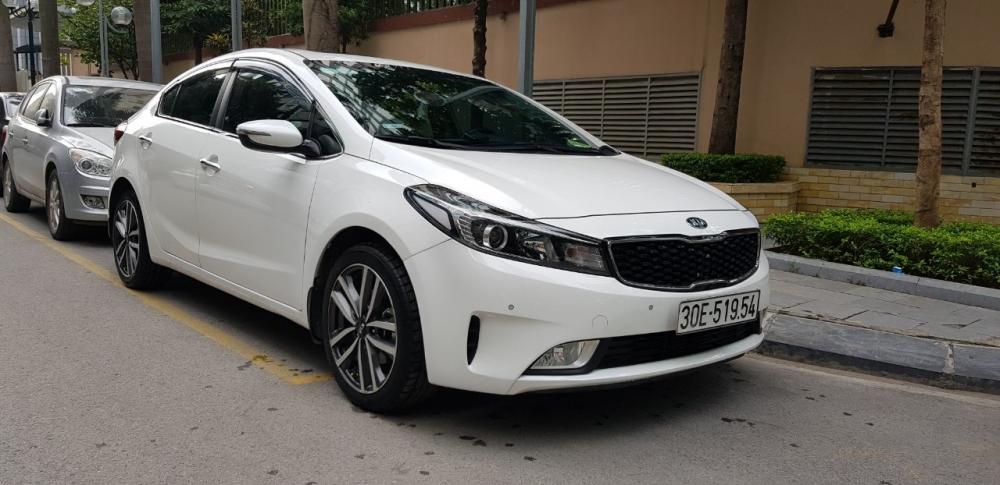 Kia Cerato 1.6AT 2017 - Bán xe Kia Cerato 1.6 2018, màu trắng, 605 triệu