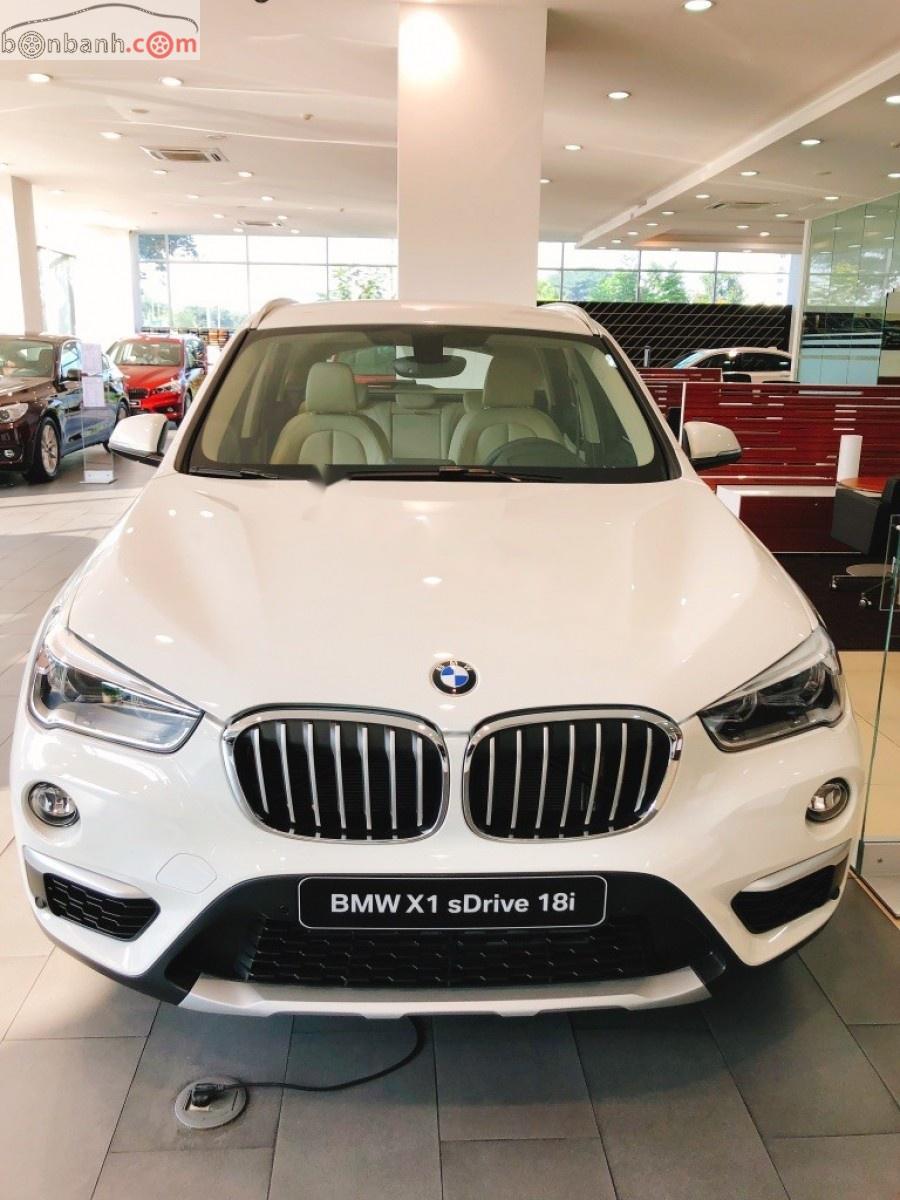 BMW X1 sDrive18i 2018 - Bán ô tô BMW X1 sDrive18i đời 2018, màu trắng, xe nhập