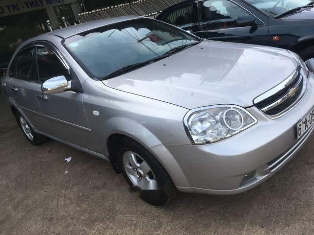 Daewoo Lacetti 2010 - Cần bán xe Daewoo Lacetti năm sản xuất 2010, màu bạc