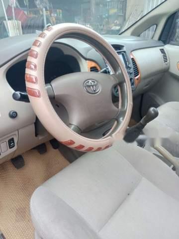 Toyota Innova 2010 - Chính chủ bán Toyota Innova đời 2010, màu bạc