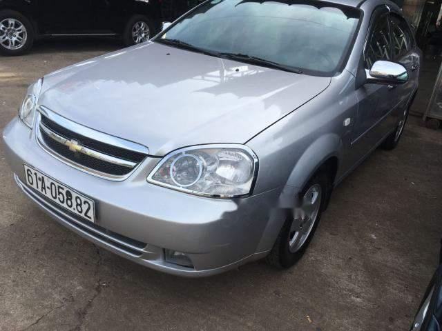 Daewoo Lacetti 2010 - Cần bán xe Daewoo Lacetti năm sản xuất 2010, màu bạc