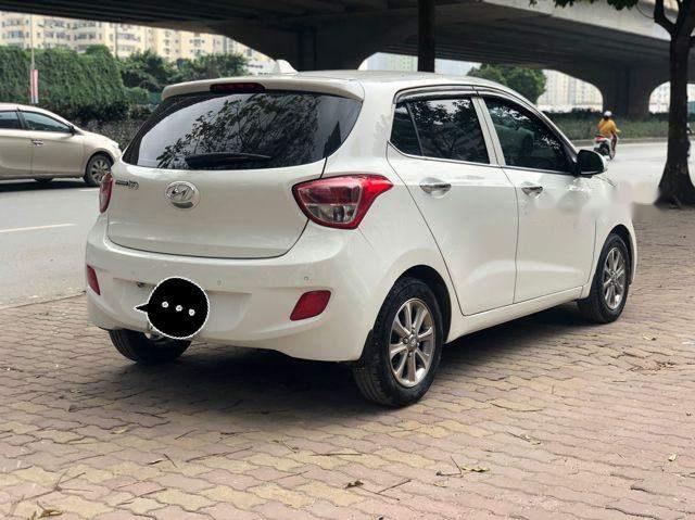 Hyundai Grand i10   2015 - Bán xe Hyundai Grand i10 sản xuất 2015, màu trắng, nhập khẩu