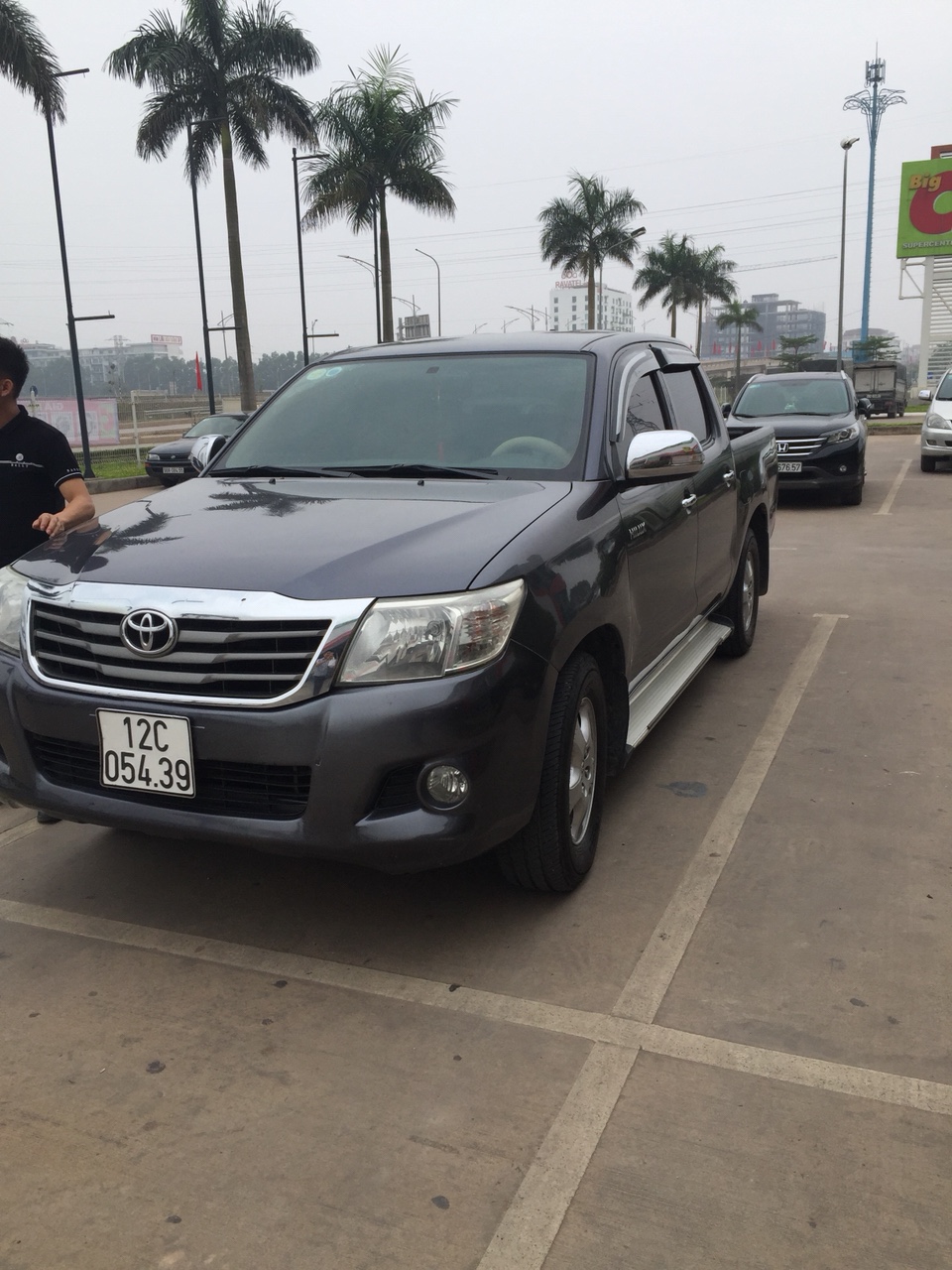 Toyota Hilux E 2011 - Cần bán xe Toyota Hilux E sản xuất 2011, màu xám (ghi), nhập khẩu