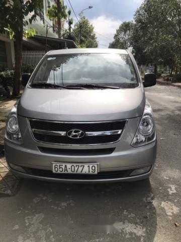 Hyundai Grand Starex 2015 - Bán Hyundai Grand Starex 2015, màu bạc, xe nhập số sàn