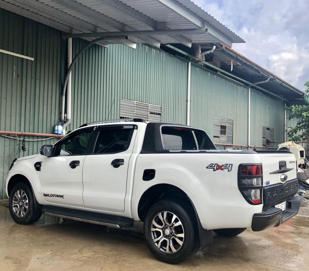 Ford Ranger 2016 - Bán xe Ford Ranger Wildtrak 3.2L 4x4 AT 2016, xe đẹp