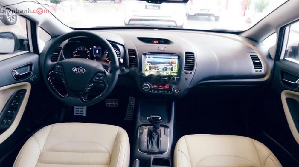 Kia Cerato 1.6 AT 2018 - Bán Kia Cerato 1.6 AT sản xuất 2018, màu đỏ, giá tốt