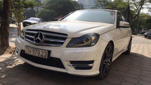 Mercedes-Benz C class C300 2013 - Cần bán xe Mercedes C300 năm sản xuất 2013, màu trắng