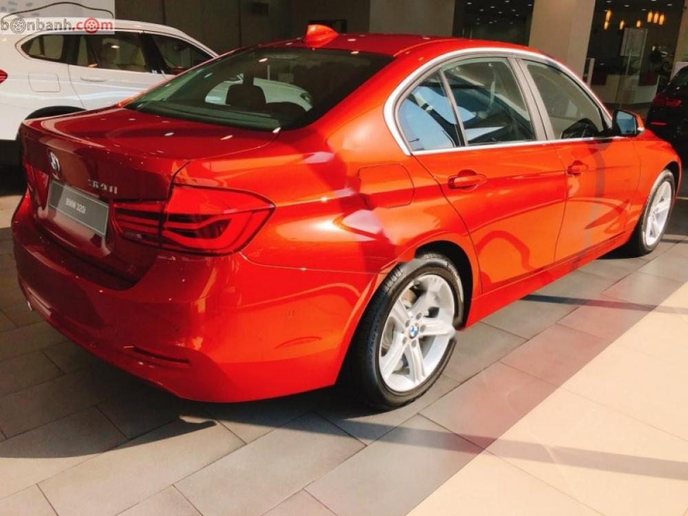 BMW 3 Series 320i 2018 - Bán xe BMW 3 Series 320i năm sản xuất 2018, màu đỏ, nhập khẩu