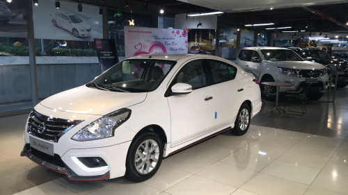 Nissan Sunny   1.5 AT  2018 - Cần bán Nissan Sunny 1.5 AT sản xuất 2018, màu trắng