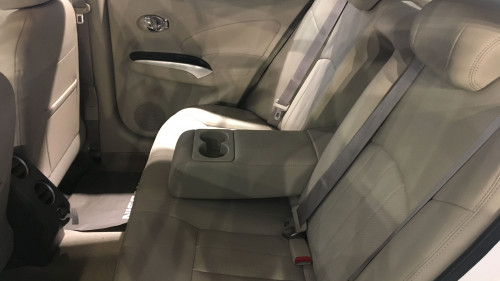 Nissan Sunny   1.5 AT  2018 - Cần bán Nissan Sunny 1.5 AT sản xuất 2018, màu trắng