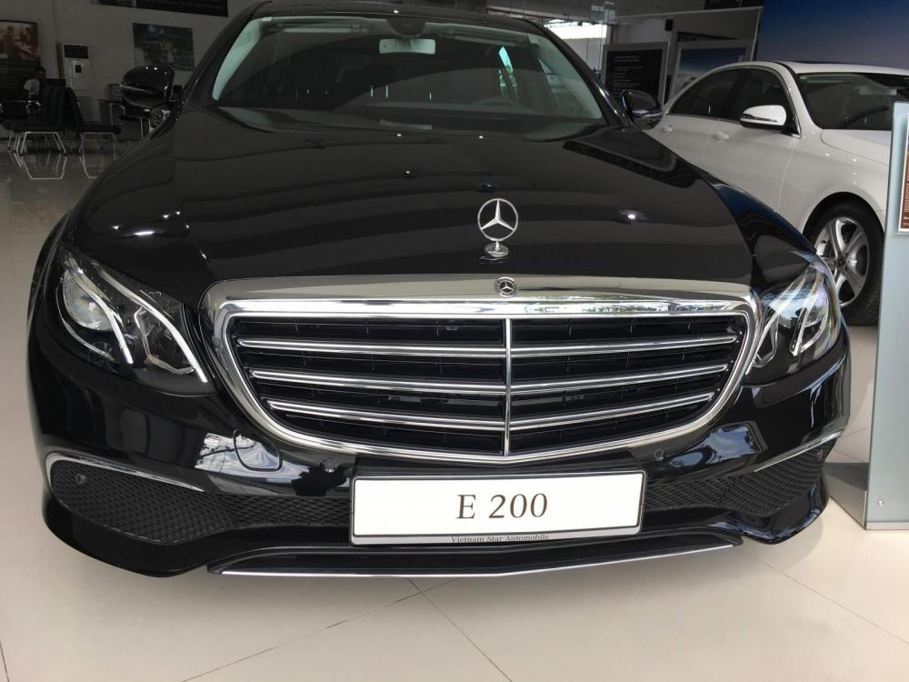 Mercedes-Benz E class E200 2018 - Bán Mercedes E200 năm 2018 mới, đủ màu, giao xe toàn quốc