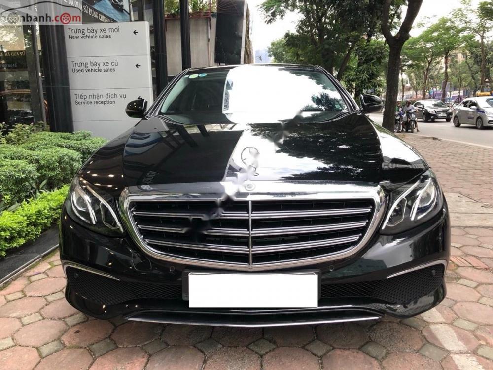 Mercedes-Benz E class E200 2017 - Bán Mercedes E200 năm sản xuất 2017, màu đen