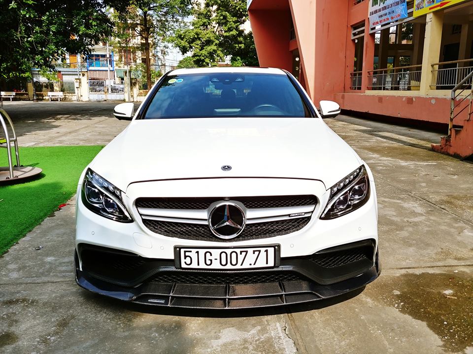 Mercedes-Benz C class C300 AMG 2015 - Cần bán xe Mercedes C300 AMG 2015, màu trắng như mới