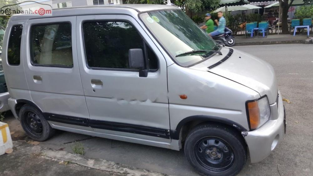 Suzuki Wagon R+ 1.0 MT 2002 - Chính chủ bán Suzuki Wagon R+ 1.0 MT đời 2002, màu bạc 