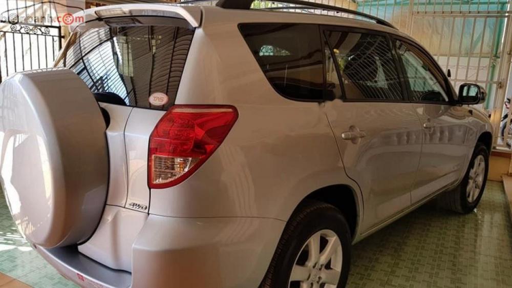 Toyota RAV4 Limited 2007 - Bán xe Toyota RAV4 Limited 2007, màu bạc, nhập khẩu nguyên chiếc, giá 548tr