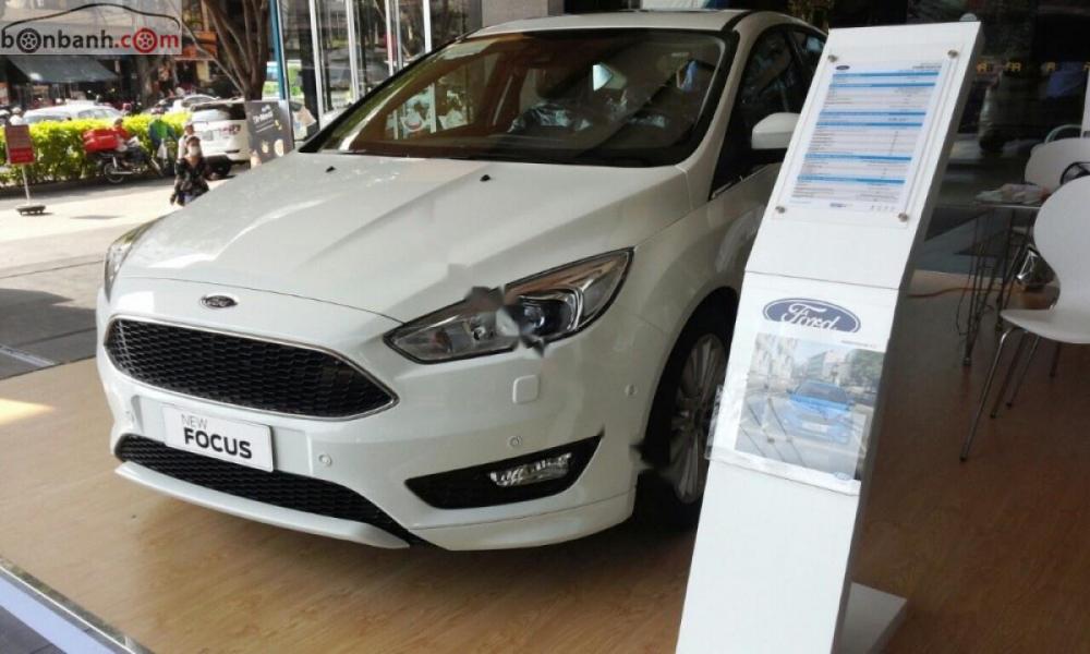 Ford Focus Sport 1.5L 2018 - Cần bán xe Ford Focus Sport 1.5L đời 2018, màu trắng