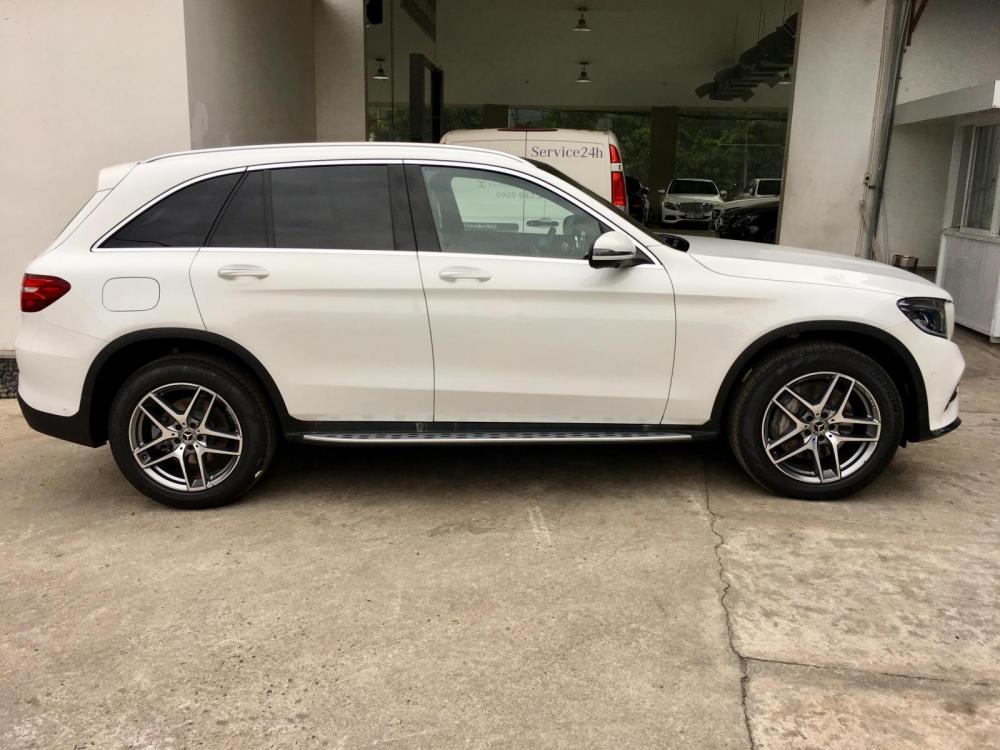 Mercedes-Benz GLC-Class GLC300 2018 - Bán Mercedes GLC300 2018 mới, đủ màu, giao xe toàn quốc