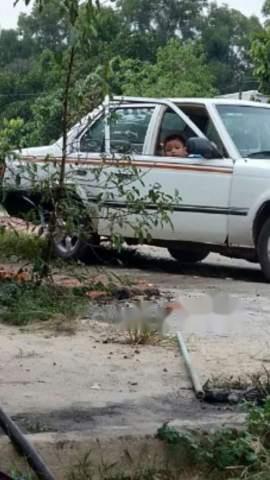 Toyota Corolla 1988 - Bán Toyota Corolla 1988, màu trắng, máy móc êm