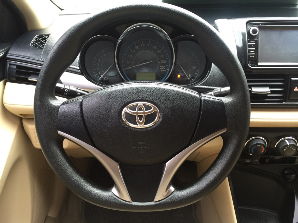 Toyota Vios 1.5E 2015 - Cần bán Toyota Vios 1.5E năm 2015, màu bạc