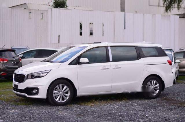 Kia Sedona    2018 - Bán Kia Sedona năm 2018, màu trắng