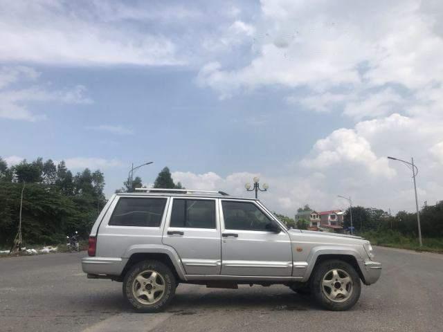 Jeep Liberty   2003 - Bán Jeep Liberty 2003, màu bạc, xe nhập