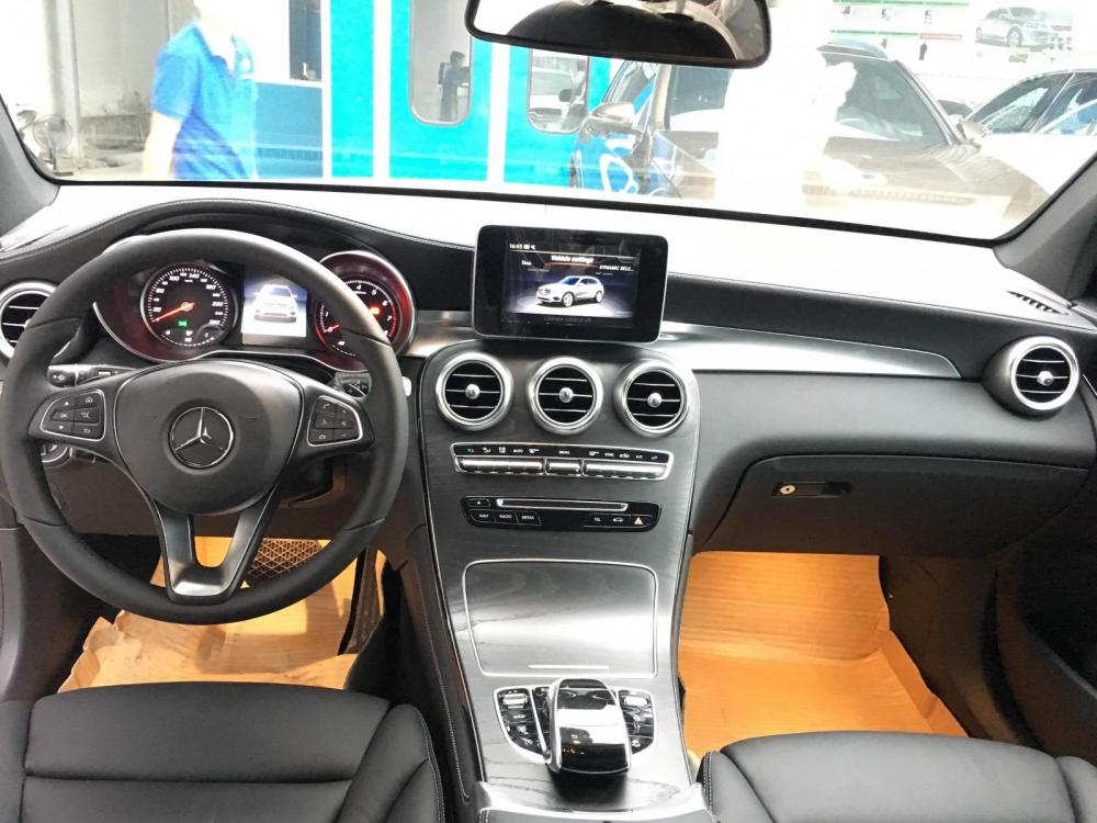 Mercedes-Benz GLC-Class GLC300 2018 - Bán Mercedes GLC300 2018 mới, đủ màu, giao xe toàn quốc