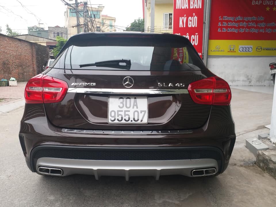 Mercedes-Benz GLA-Class GLA45 AMG 4Matic Turbo. 2015 - Bán Mercedes GLA45 AMG 4Matic Turbo 2018, màu nâu, nhập khẩu nguyên chiếc