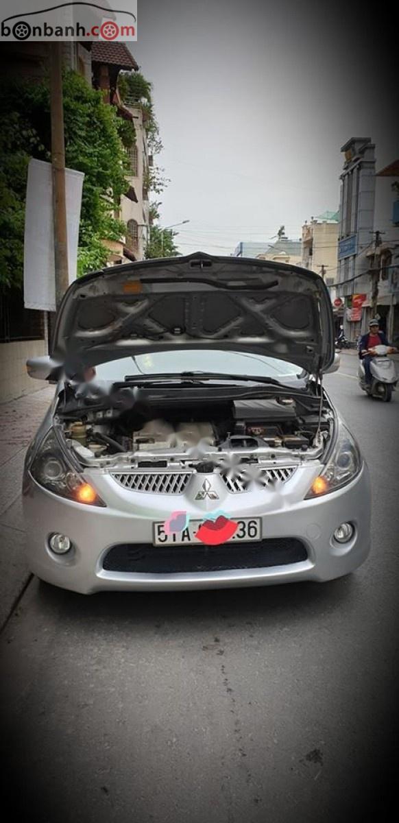 Mitsubishi Grandis 2.4 AT 2006 - Bán xe Mitsubishi Grandis 2.4 AT đời 2006, màu bạc, 329tr