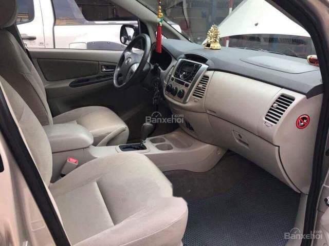 Toyota Innova G 2012 - Bán Toyota Innova G đời 2012, màu bạc số tự động