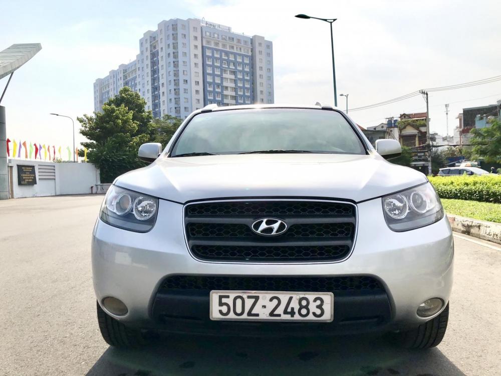 Hyundai Santa Fe V6 2.7 2008 - Santafe 2008 7 chỗ, hai cau hàng full cao cấp đủ đồ chơi, màu bạc, số tự động 6 cấp, 8 túi khí an toàn