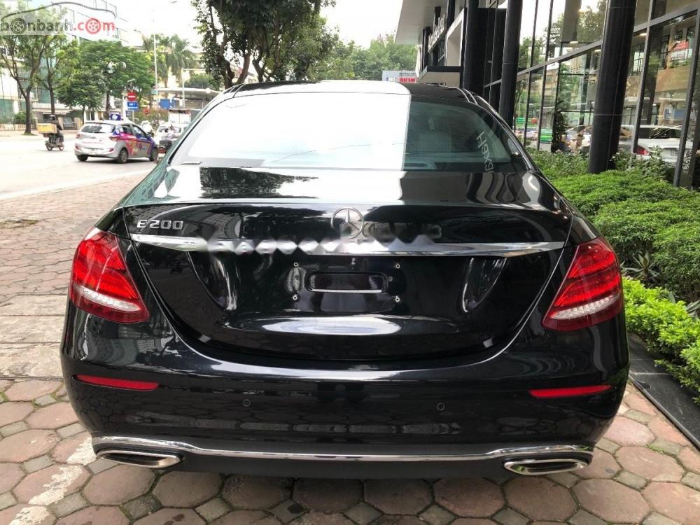 Mercedes-Benz E class E200 2017 - Bán Mercedes E200 năm sản xuất 2017, màu đen