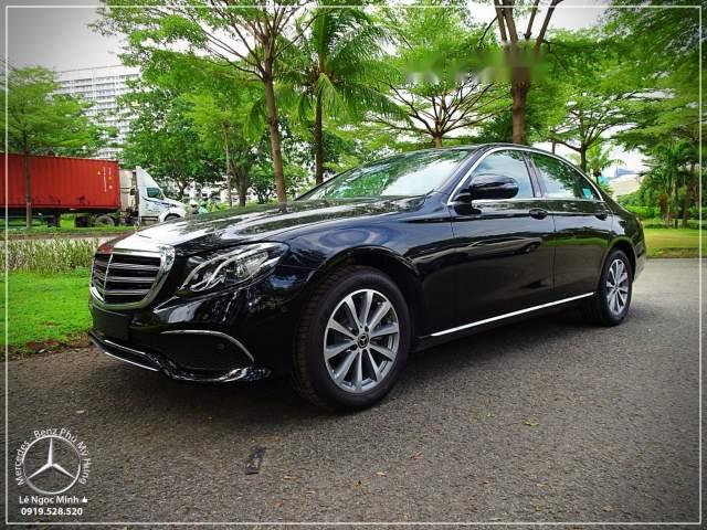 Mercedes-Benz E class E200 2018 - Bán ô tô Mercedes E200 sản xuất năm 2018, màu đen, xe nhập