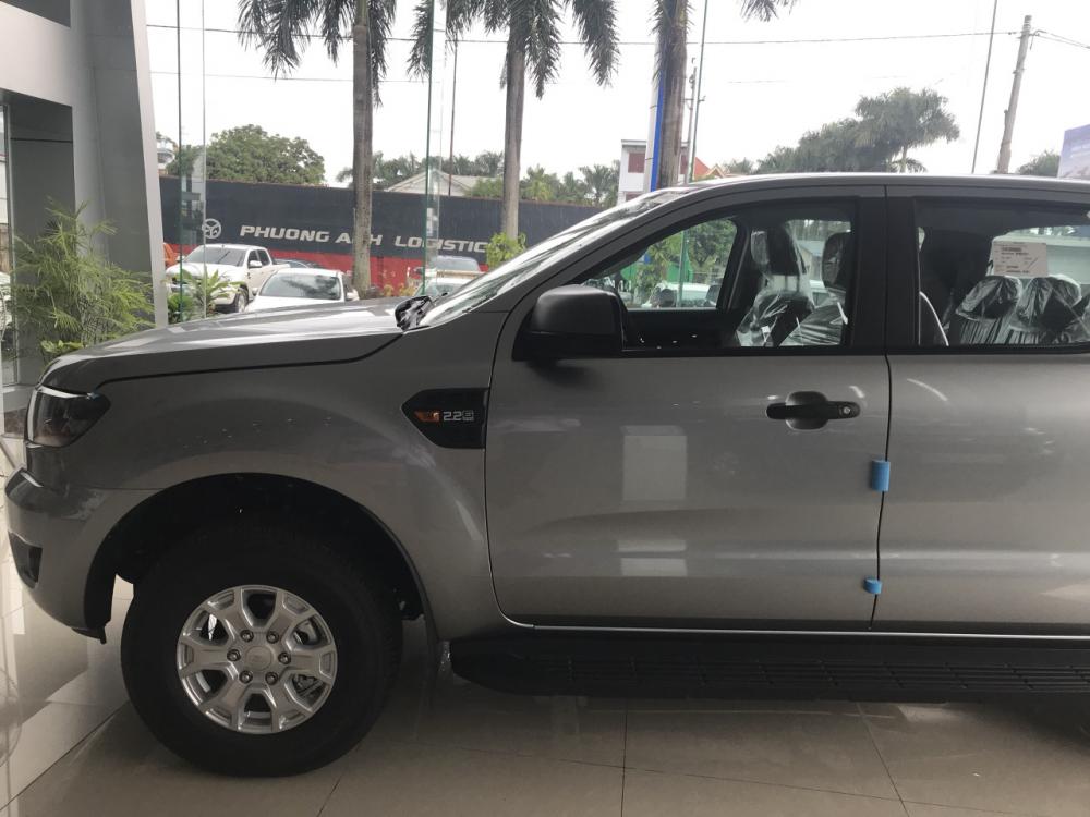 Ford Ranger  XLS AT 2.2L 4x2 2018 - Bán Ford Ranger XLS 2.2 AT- nhập khẩu 100% - xe có sẵn giao ngay, LH Mr Nam 0934224438 - 0963468416