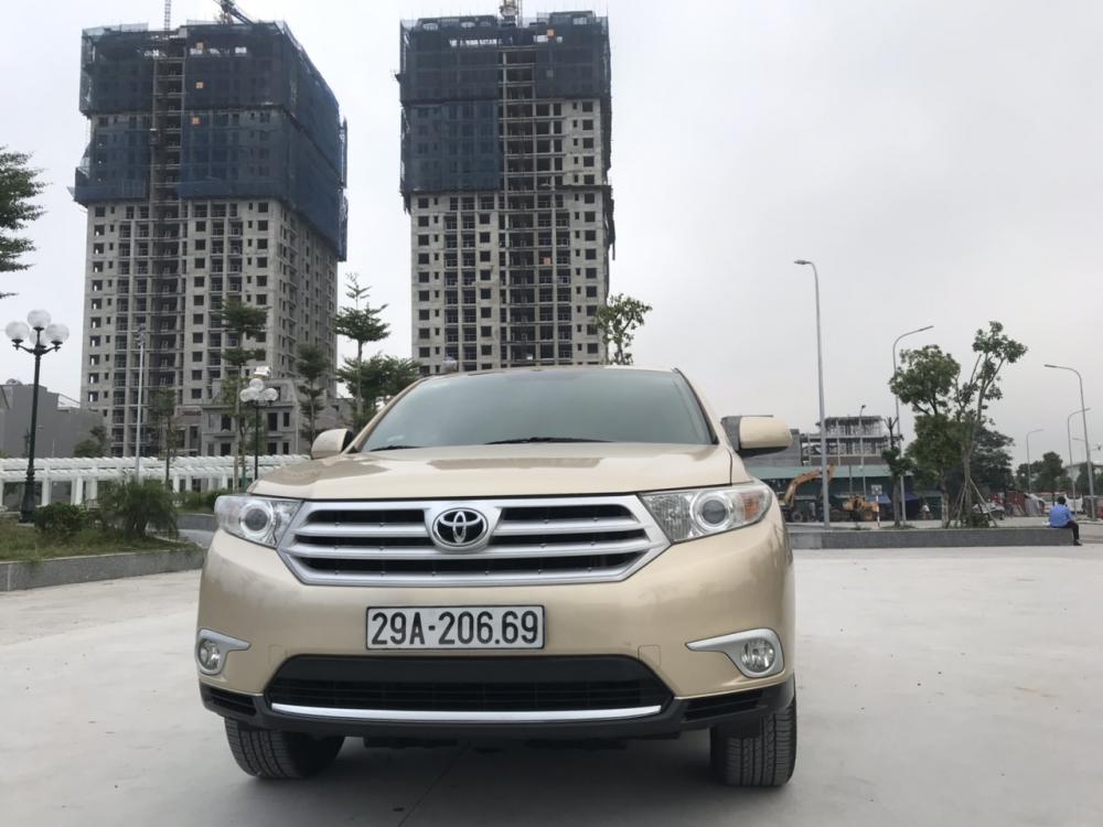 Toyota Highlander SE 2011 - Bán Toyota Highlander bản SE, cửa nóc, cốp hít, sx 2011 giá 1 tỷ 256 triệu, liên hệ 0337398448