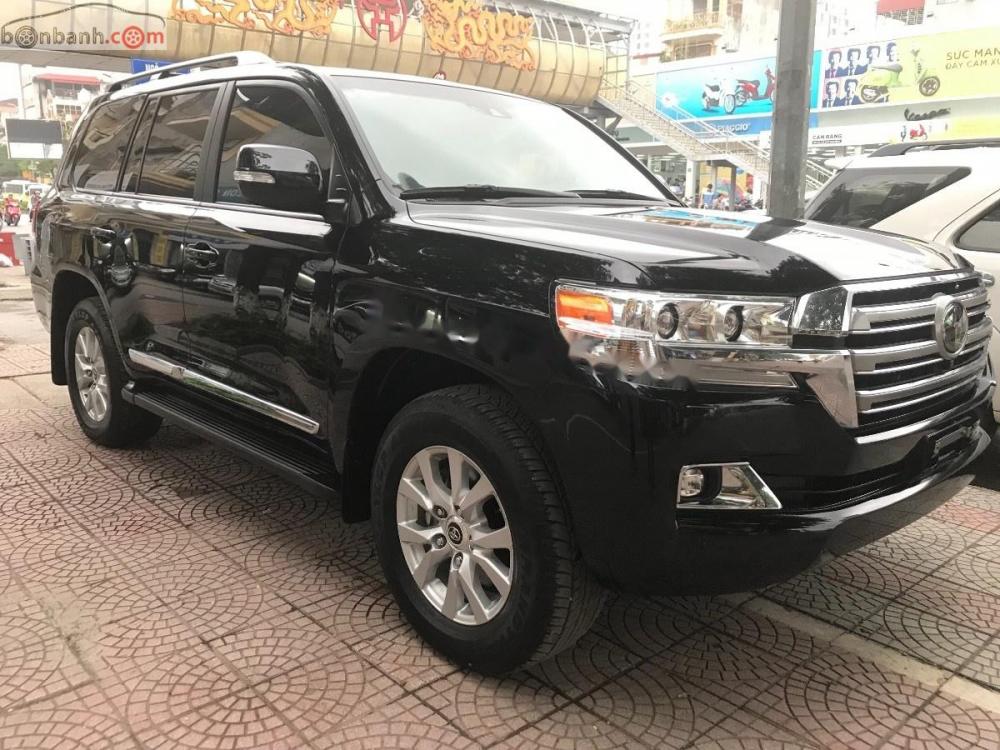 Toyota Land Cruiser 5.7 V8 2015 - Cần bán xe Toyota Land Cruiser 5.7 V8 2015, màu đen, xe nhập như mới