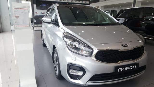 Kia Rondo  GATH 2018 - Bán Kia Rondo GATH đời 2018, màu bạc, mới 100%