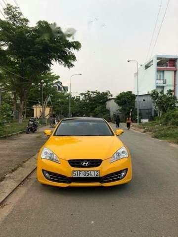 Hyundai Genesis AT 2011 - Bán Hyundai Genesis AT năm sản xuất 2011, màu vàng