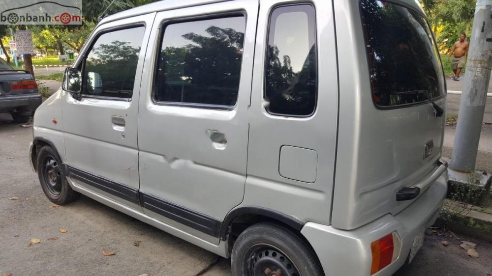 Suzuki Wagon R+ 1.0 MT 2002 - Chính chủ bán Suzuki Wagon R+ 1.0 MT đời 2002, màu bạc 