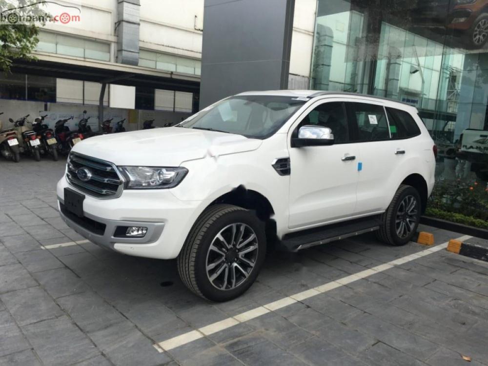 Ford Everest Titanium 2.0L 4x2 AT 2018 - Bán Ford Everest Titanium 2.0L 4x2 AT sản xuất năm 2018, màu trắng, xe nhập