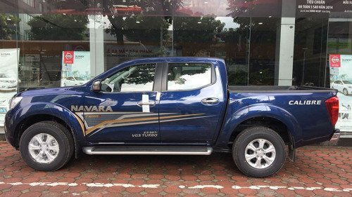 Nissan Navara  2.5 AT  2018 - Bán ô tô Nissan Navara 2.5 AT đời 2018, màu xanh lam