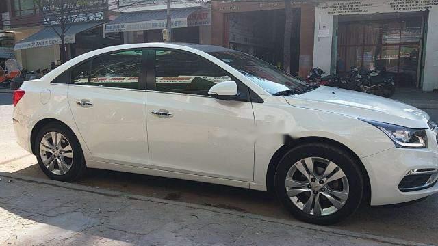 Chevrolet Cruze  1.8 LTZ AT 2017 - Bán xe cũ Chevrolet Cruze 1.8 LTZ AT 2017, màu trắng, xe nhập  